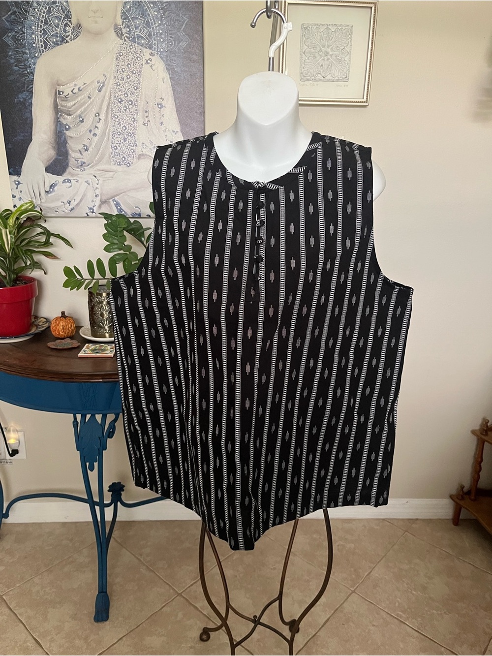 Ann Taylor Loft Outlet Tank Top Black White Aztec Half Button Boxy Blouse XL